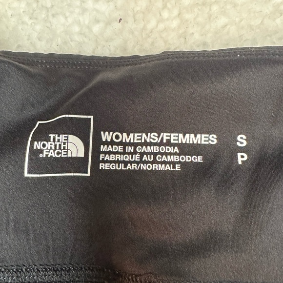 The North Face Arque 3" Shorts Summit Gold Women’s Size Small Standard Fit - Picture 3 of 6